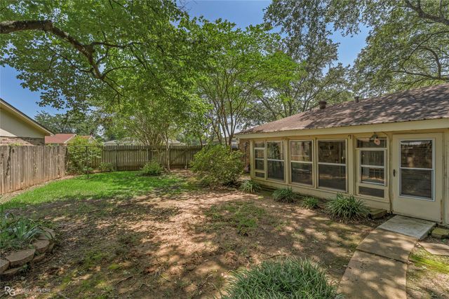1519 Fox Street, Bossier City, LA 71112