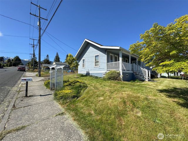 3018 S Peabody Street, Port Angeles, WA 98362