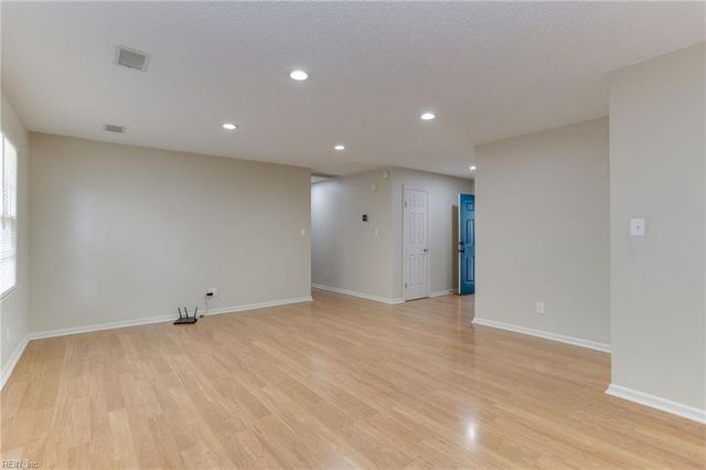 1900 Keeter RN, Chesapeake, VA 23320