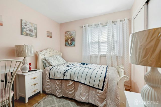 8 Monaghan Road, Edison, NJ 08817