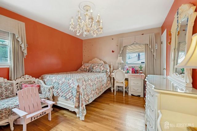 8 Monaghan Road, Edison, NJ 08817