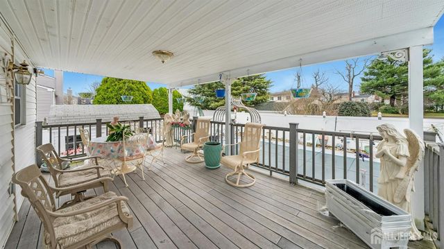 8 Monaghan Road, Edison, NJ 08817