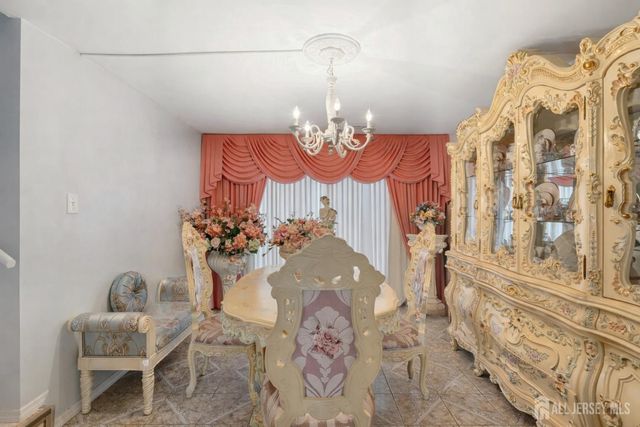 8 Monaghan Road, Edison, NJ 08817