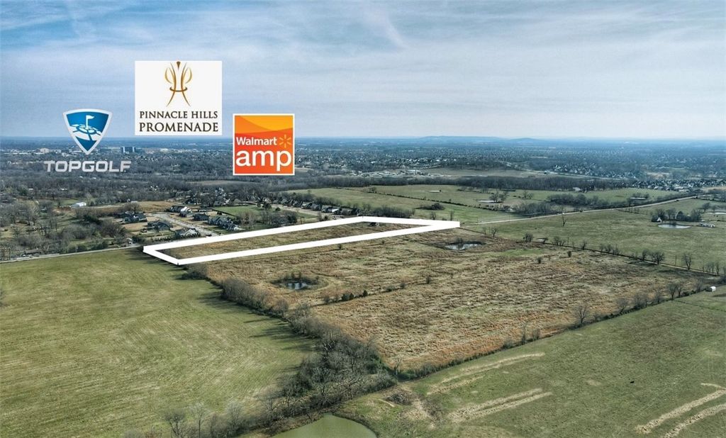 W Scoggins Road, Bentonville, AR 72713