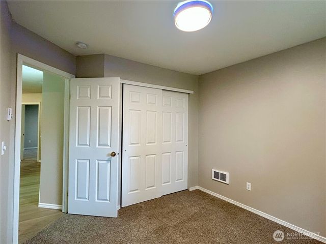 618 Woodland Loop NE, Ocean Shores, WA 98569