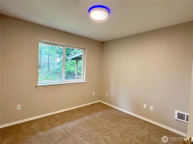 618 Woodland Loop NE, Ocean Shores, WA 98569