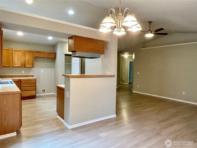 618 Woodland Loop NE, Ocean Shores, WA 98569