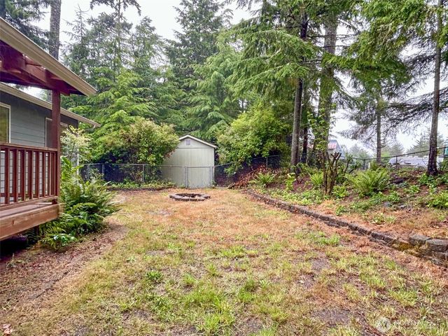 618 Woodland Loop NE, Ocean Shores, WA 98569