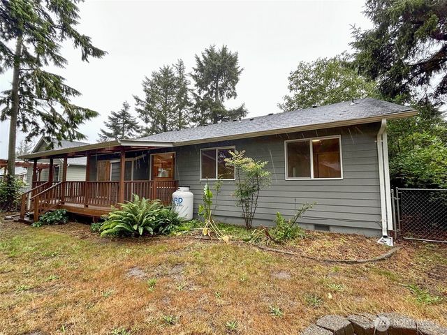 618 Woodland Loop NE, Ocean Shores, WA 98569
