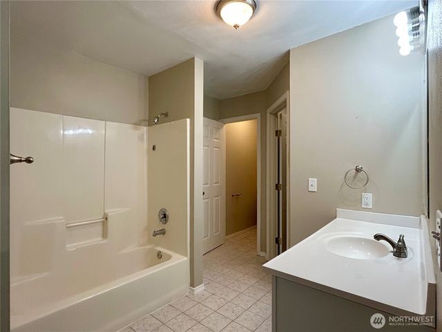 618 Woodland Loop NE, Ocean Shores, WA 98569