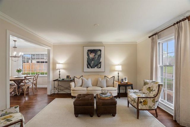 8229 PINE VALLEY LN, Germantown, TN 38139