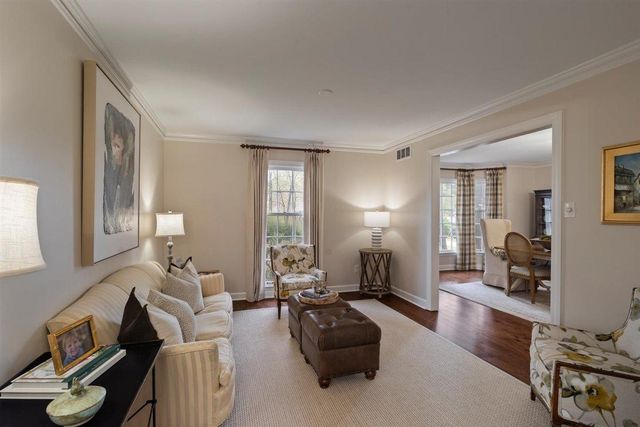 8229 PINE VALLEY LN, Germantown, TN 38139