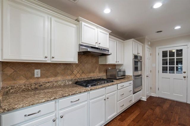 8229 PINE VALLEY LN, Germantown, TN 38139