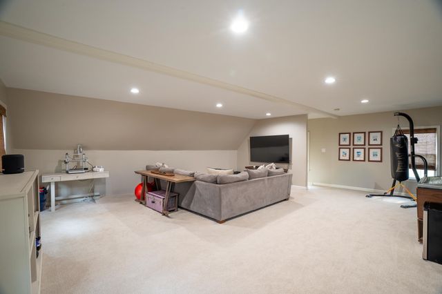 8229 PINE VALLEY LN, Germantown, TN 38139