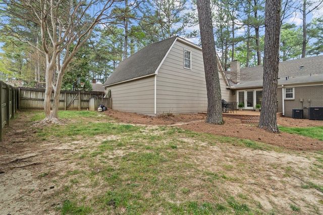 8229 PINE VALLEY LN, Germantown, TN 38139