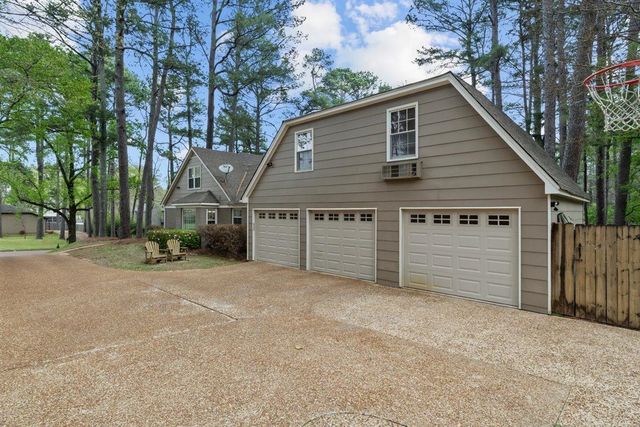 8229 PINE VALLEY LN, Germantown, TN 38139