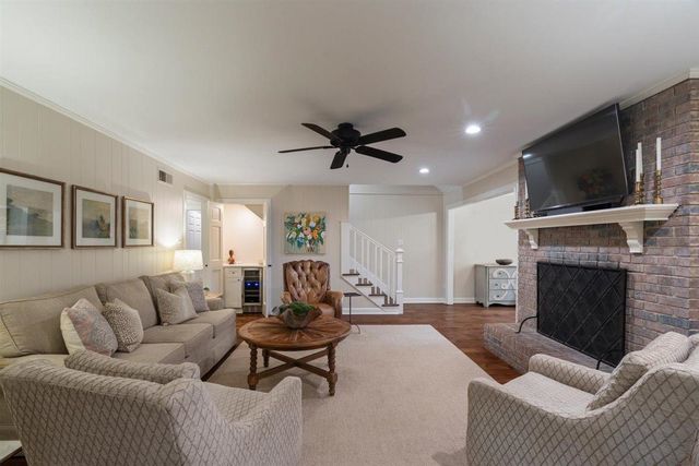 8229 PINE VALLEY LN, Germantown, TN 38139