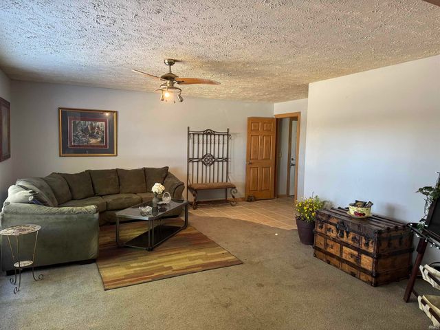 5226 E 700 North Road, Rochester, IN 46975