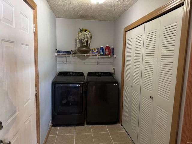 5226 E 700 North Road, Rochester, IN 46975