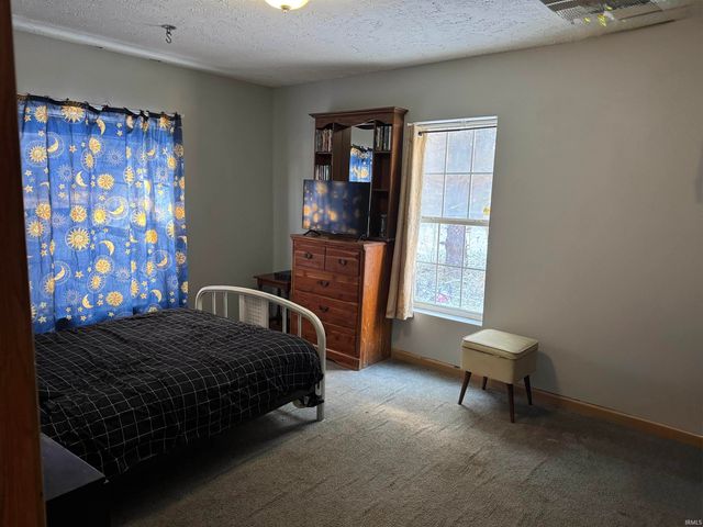 5226 E 700 North Road, Rochester, IN 46975