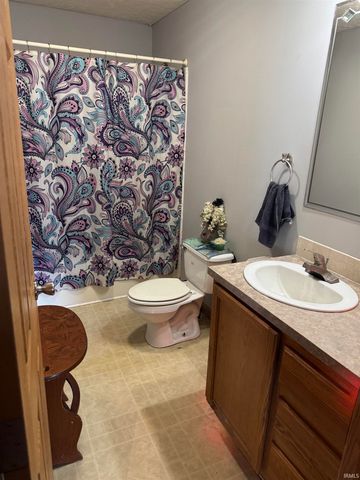 5226 E 700 North Road, Rochester, IN 46975