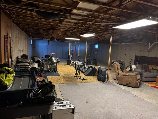 5226 E 700 North Road, Rochester, IN 46975