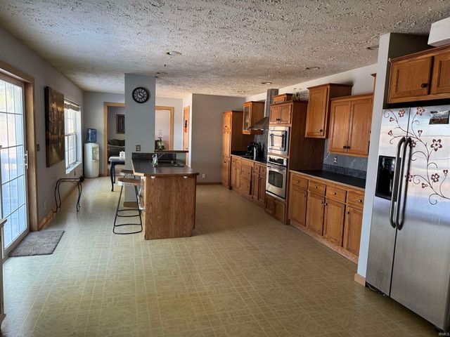 5226 E 700 North Road, Rochester, IN 46975