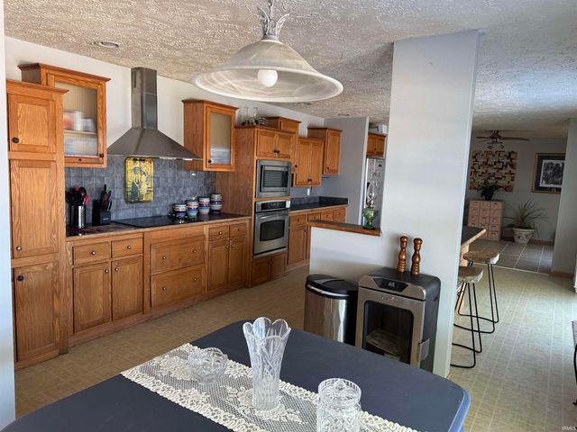 5226 E 700 North Road, Rochester, IN 46975