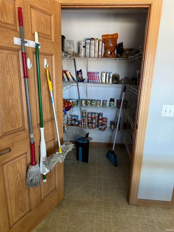 5226 E 700 North Road, Rochester, IN 46975