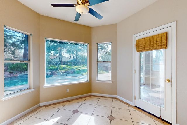 2127 Pepperwood Dr, Yuba City, CA 95993