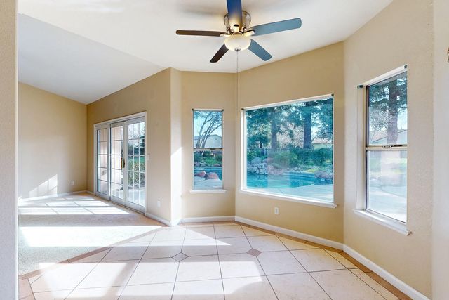 2127 Pepperwood Dr, Yuba City, CA 95993