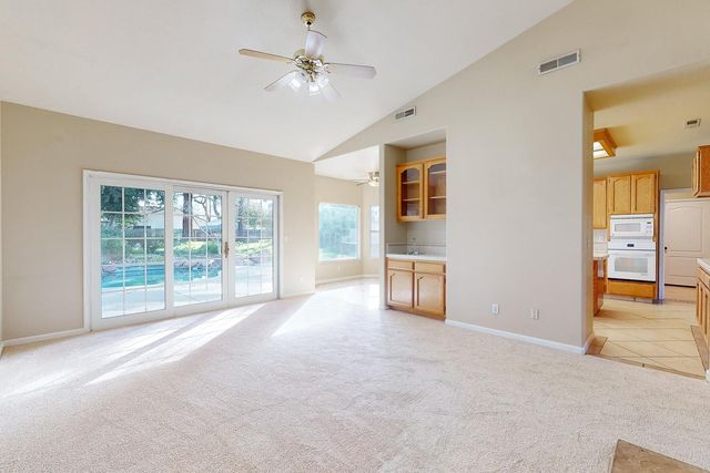 2127 Pepperwood Dr, Yuba City, CA 95993