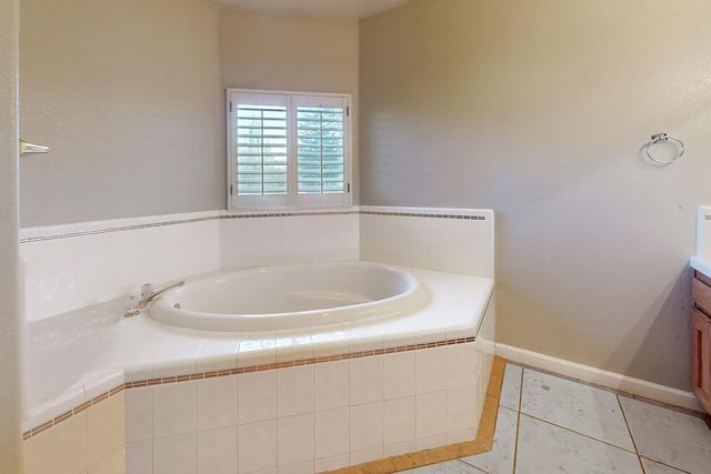 2127 Pepperwood Dr, Yuba City, CA 95993