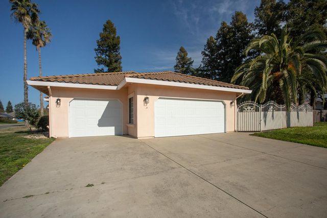 2127 Pepperwood Dr, Yuba City, CA 95993