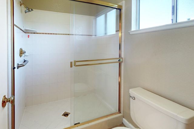 2127 Pepperwood Dr, Yuba City, CA 95993