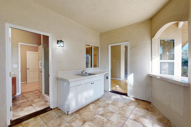 2127 Pepperwood Dr, Yuba City, CA 95993