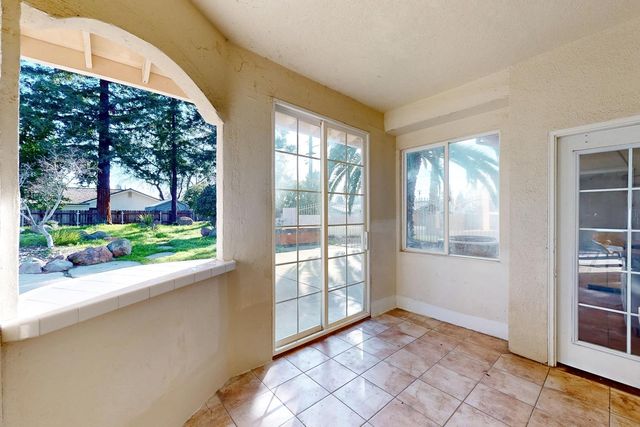 2127 Pepperwood Dr, Yuba City, CA 95993