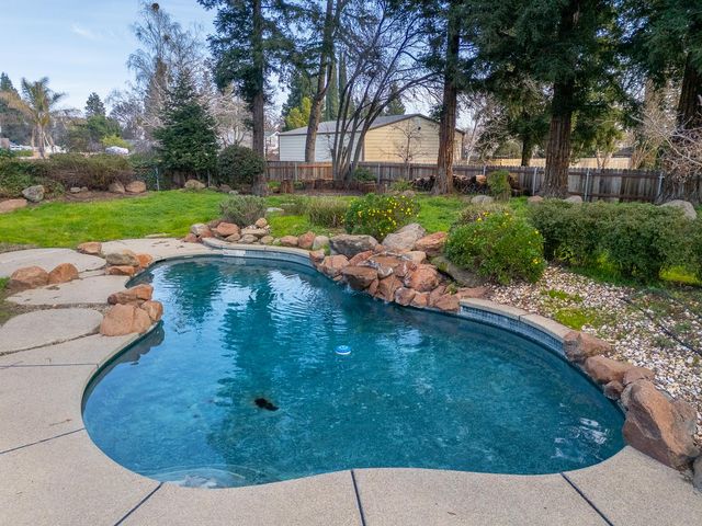 2127 Pepperwood Dr, Yuba City, CA 95993