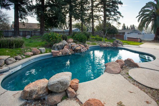 2127 Pepperwood Dr, Yuba City, CA 95993