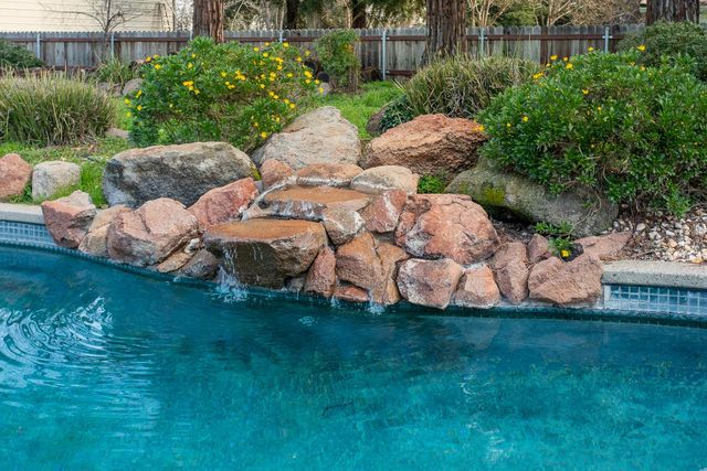 2127 Pepperwood Dr, Yuba City, CA 95993