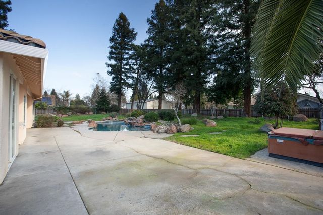 2127 Pepperwood Dr, Yuba City, CA 95993