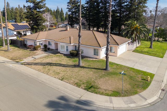 2127 Pepperwood Dr, Yuba City, CA 95993