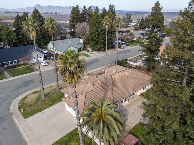 2127 Pepperwood Dr, Yuba City, CA 95993