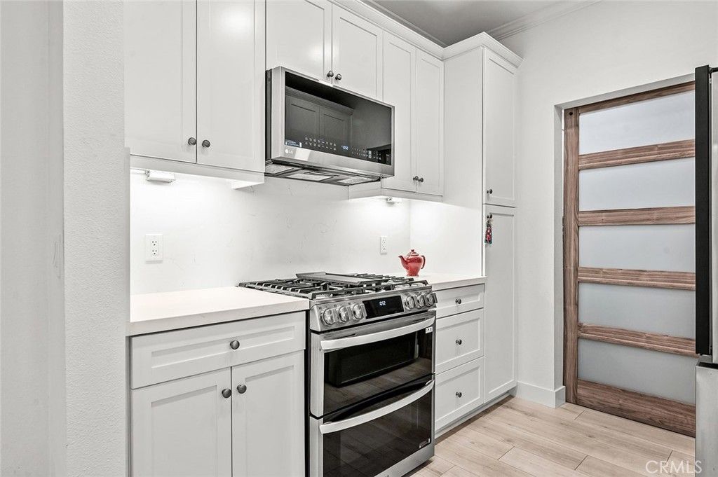 Image 10 of property listing at 2314 Scholarship, Irvine, CA 92612