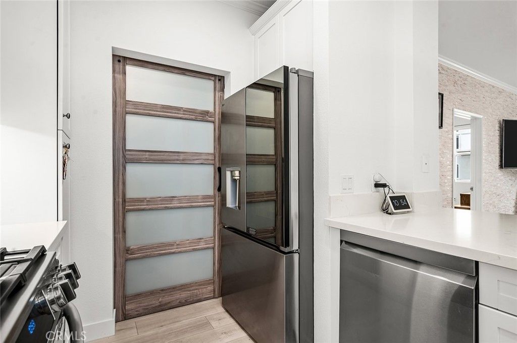 Image 11 of property listing at 2314 Scholarship, Irvine, CA 92612