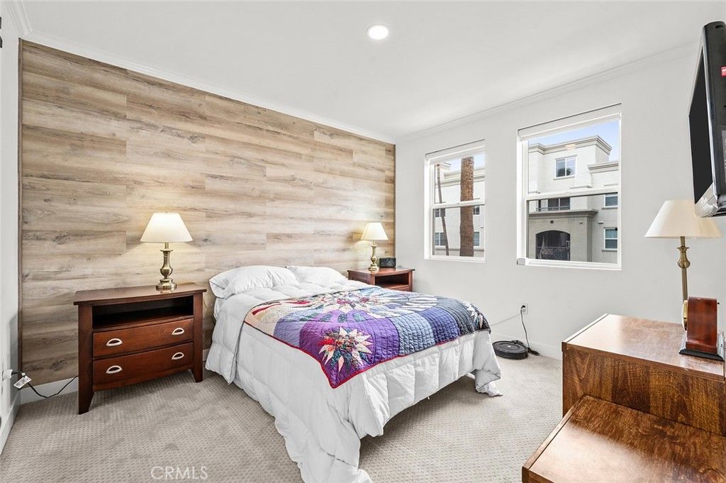 Image 15 of property listing at 2314 Scholarship, Irvine, CA 92612