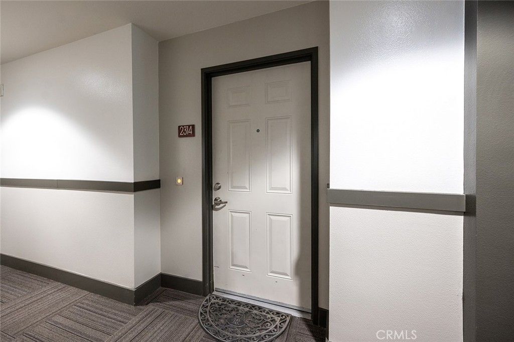Image 2 of property listing at 2314 Scholarship, Irvine, CA 92612
