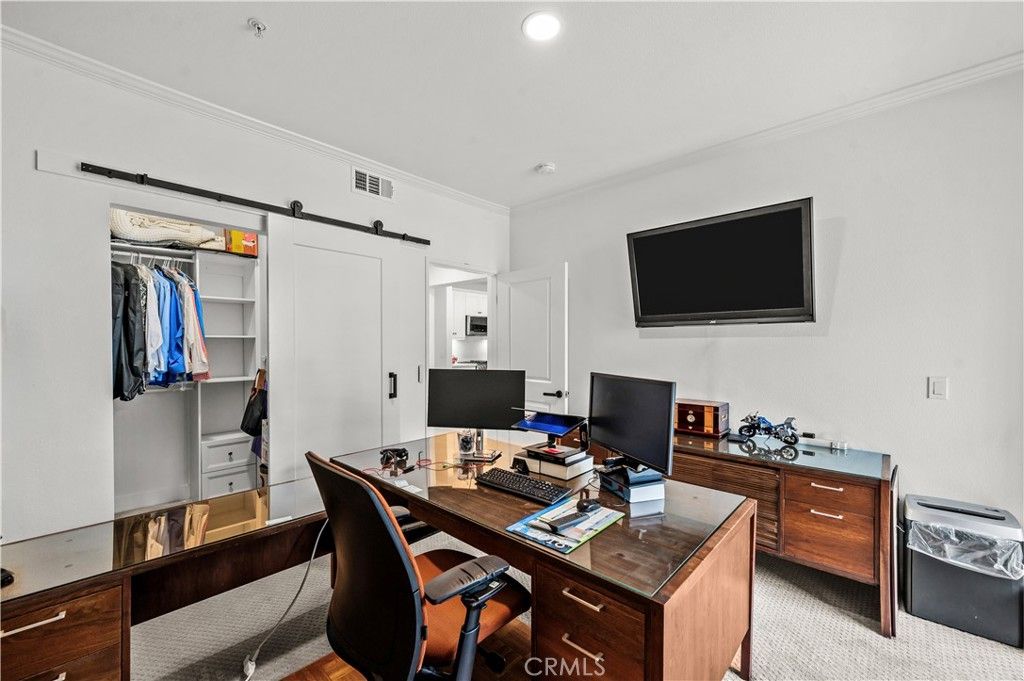 Image 22 of property listing at 2314 Scholarship, Irvine, CA 92612