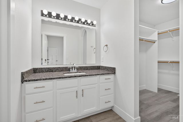 2005 S Crimson Rose Way, Boise, ID 83709