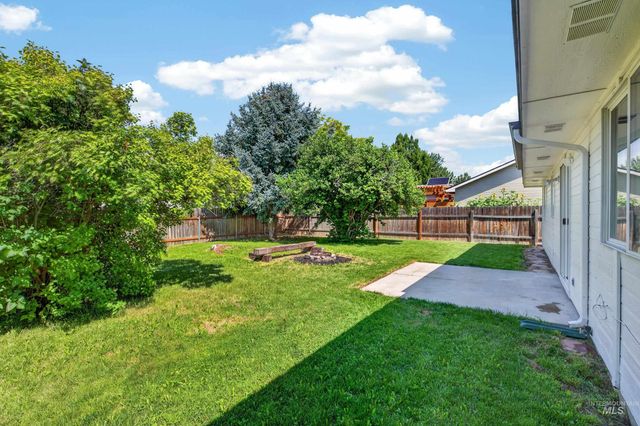 2005 S Crimson Rose Way, Boise, ID 83709